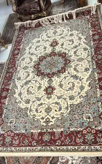 دو تخته فرش ۶ متری دستباف