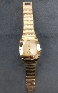 ساعت OMAX ژاپنی اصل