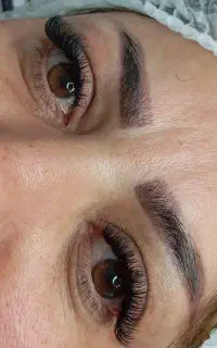 خدمات مژه وپدیکور