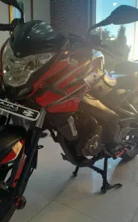 پالس ns200