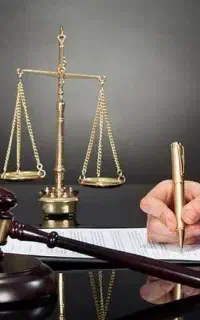 وکالت. وکیل پایه یک دادگستری حقوقی و کیفری