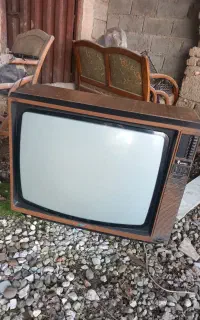 تلوزیون چوبی