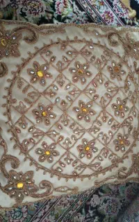 سه عددکوسن وجادستمال کاغذی ست