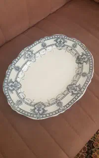 فروش مقداری ظروف پذیرایی