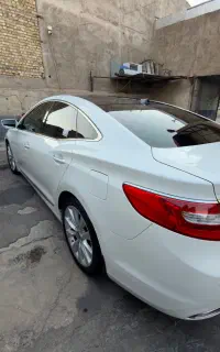 آزرا گرنجور