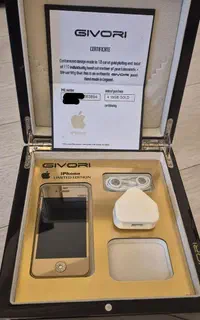 اپل iPhone 4 با حافظهٔ ۱۶ گیگابایت