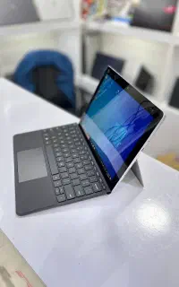 سرفیس Go2 اوپن باکس در حد همراه کیبورد