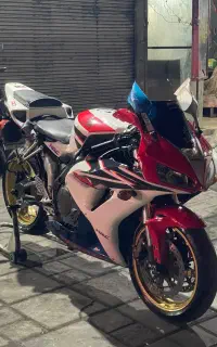 cbr1000