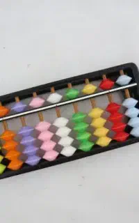 کلاس چرتکه همراه با بازی های دقت و تمرکز