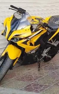 ار اس200