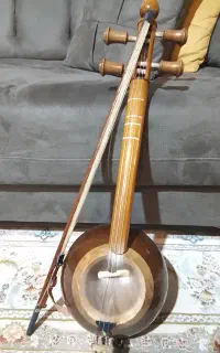 کمانچه سالم و تمیز و خوش صدا
