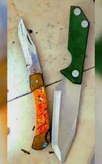 دو عدد چاقو تیز