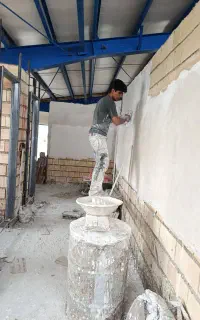 گچ کار ساختمانی