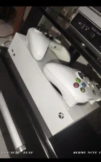 xbox series s (ایکس باکس سری اس ) دو دسته