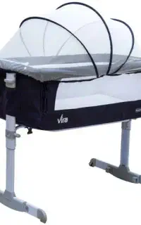 تخت کنار مادر ویرا
