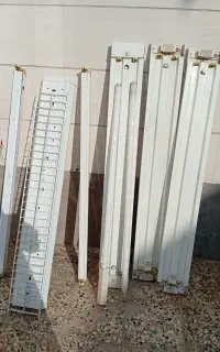 قاب مهتابی و دو عدد لامپ مهتابی