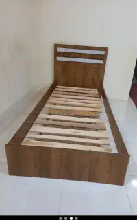 تخت جوان