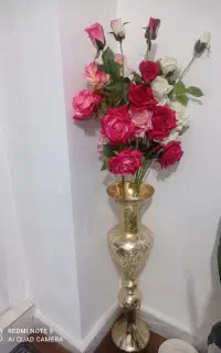 گل وگلدان