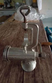 چرخ گوشتی دستی شماره ۱۰