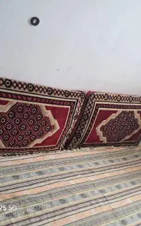 پشتی دیواری