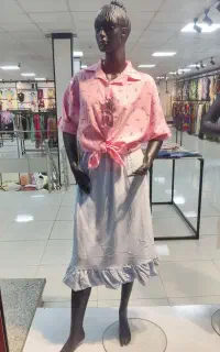 فروشنده پوشاک