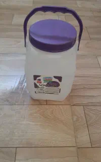 ۴لیتری ریکا.۲لیتری دبه ماست.