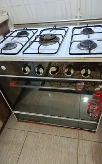 اجاق گاز پنج شعله سالم و تمیز
