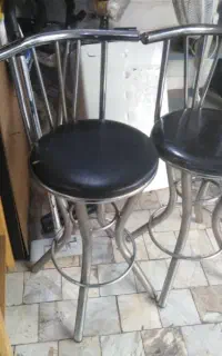 دوعدد صندلی