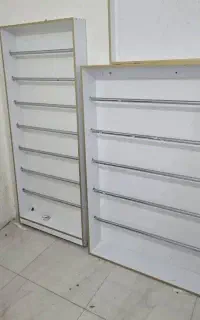 ویترین و رگال دیواری در دو سایز