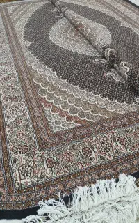 فرش دستبافت۶ متری ماهی ۴۰ رج سرمه ای