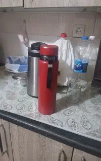 فلاکس  اونیم لیتری قرمز رنگ