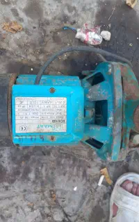 یک عدد پمپ اب  خانه