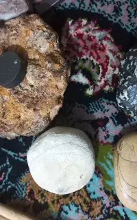 چندین سنگ فروشی