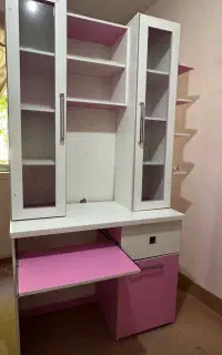 میز تحریر و میز کامپیوتر و کتابخانه