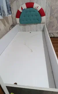 تخت کودک در حد نو