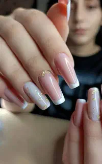 آموزش فناوری ناخن حرفه ای