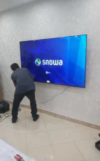نصب تلوزیون هوشمند وبراکت به دیوار