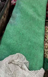 موکت سبز ۱۶  متری و ۲۴ متری روی هم۴۰ متر