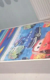 تخت نوجوان