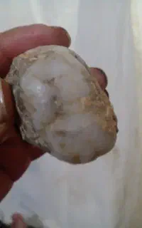 سنگ عقیق اصل شیری
