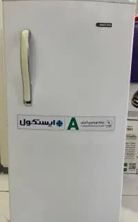 یخچال فریزر 9 فوت ایستکول