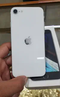 گوشی آیفون se 2020