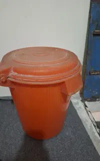 سطل درب دار پلاستیکی ضخیم