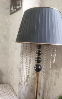 آباژور ایستاده و لوستر ساعت