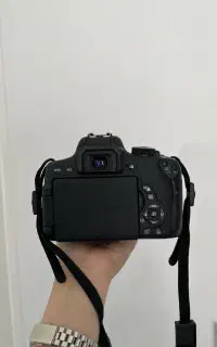 canon750d بسیار تمیز