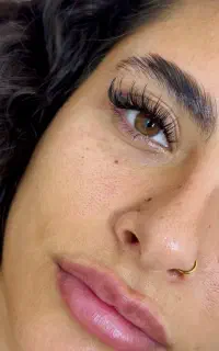 خدمات تخصصی اکستنشن مژه و لیفتینگ
