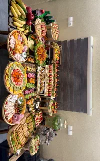 تشریفات تولدومیهمانی(ارایه فینگرفود و سینی مزه)