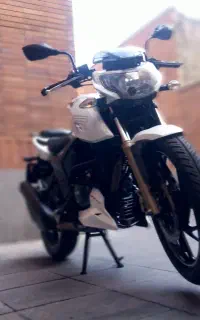 آپاچی ۲۰۰ مدل ۱۳۹۶