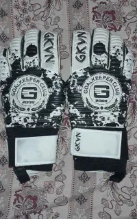 .دستکش دروازه بانی.