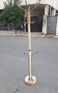 آویز لباس ایستاده در حد نو